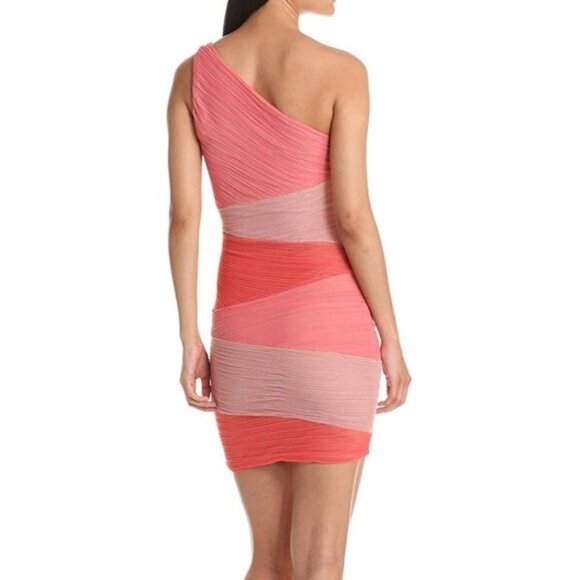 BCBGMaxAzria Kira Colorblock One Shoulder Ruched Bodycon Mini Dress. Size M - Picture 2 of 11